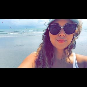 Meet your Posher, Amanda